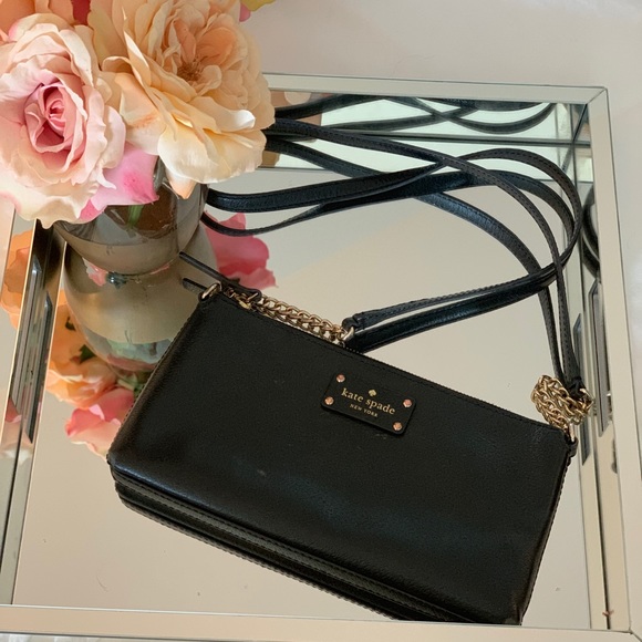 kate spade Handbags - Black Kate Spade Crossbody